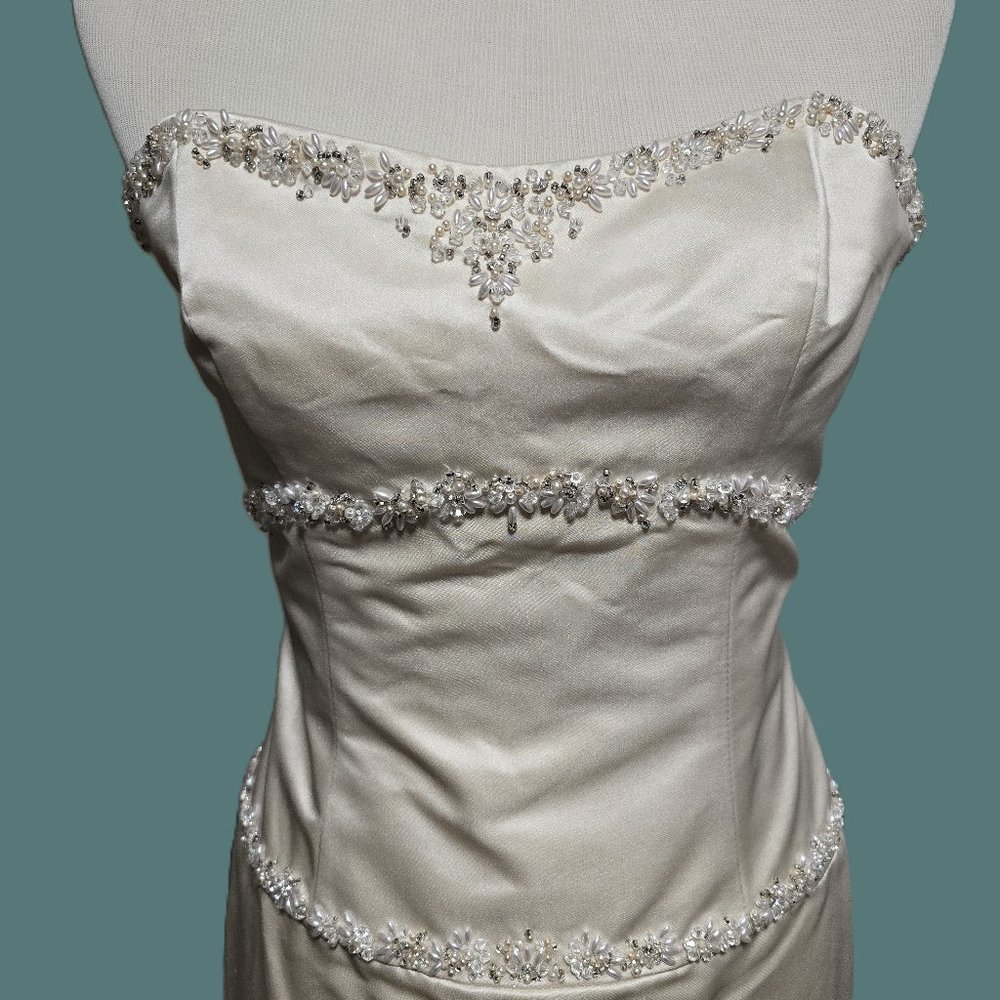 Vintage Paloma Blanca Strapless Wedding Gown with Jacket - Size 12 - Champagne - Picture 3 of 13